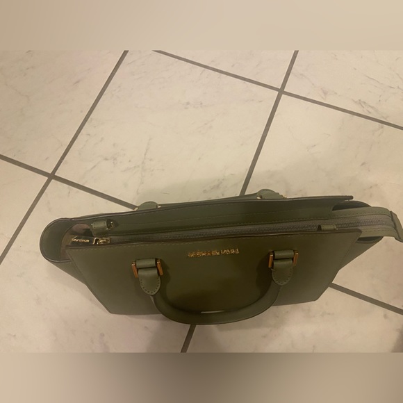 Michael Kors Purse - Picture 4 of 6